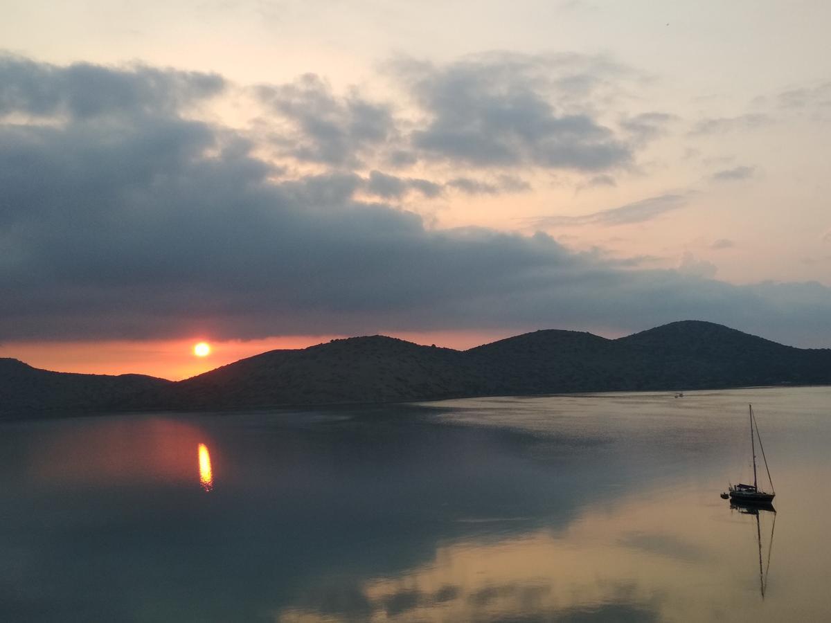 Apartamento Marilena Panoramic Sea View House Elounda Exterior foto